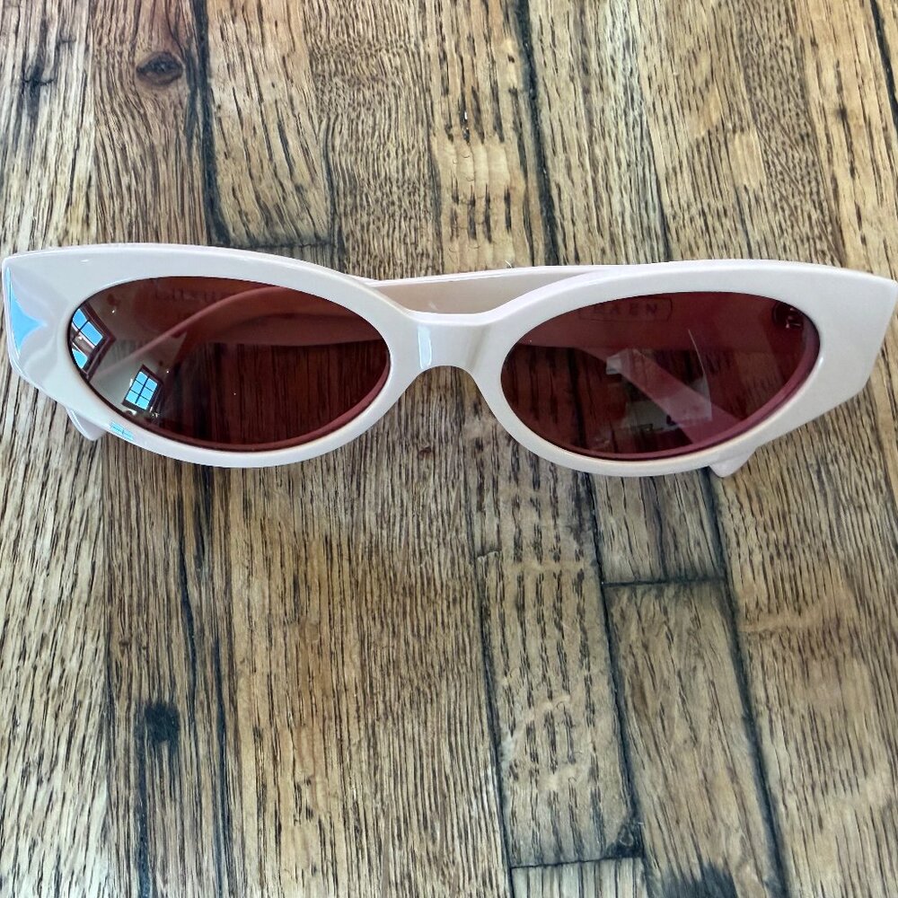 Raen tongue Luxury Wig Collection Sunglasses in Nude with Case! Sold out!